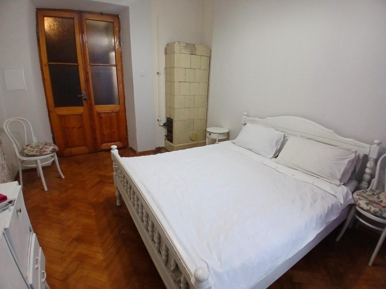 Бюджетная Квартира На Леси Украинки Lviv Ngoại thất bức ảnh