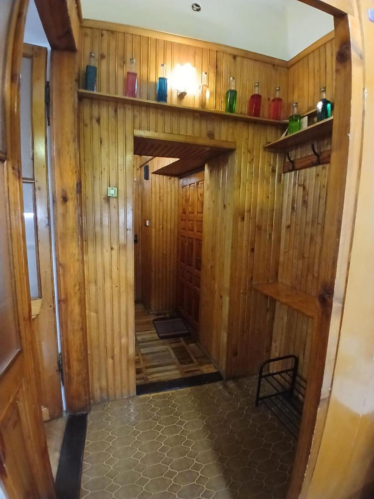 Бюджетная Квартира На Леси Украинки Lviv Ngoại thất bức ảnh