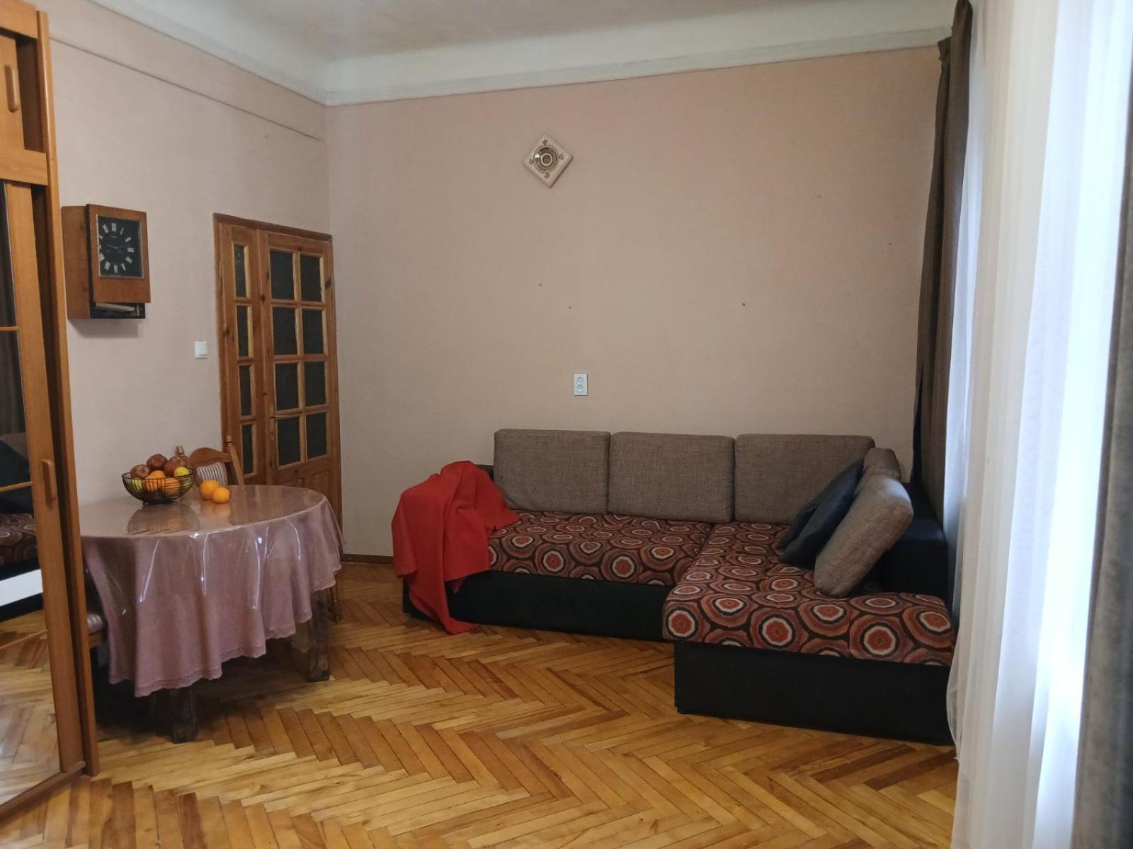 Бюджетная Квартира На Леси Украинки Lviv Ngoại thất bức ảnh